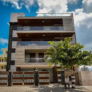 Hotel Luxury Collection, Gurgaon
