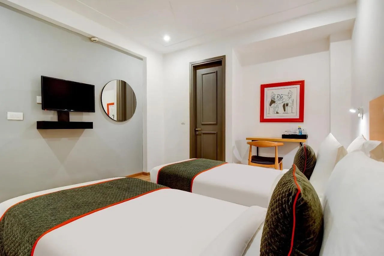 Oyo Townhouse 219, Sector 49, Gurgaon Hotel
