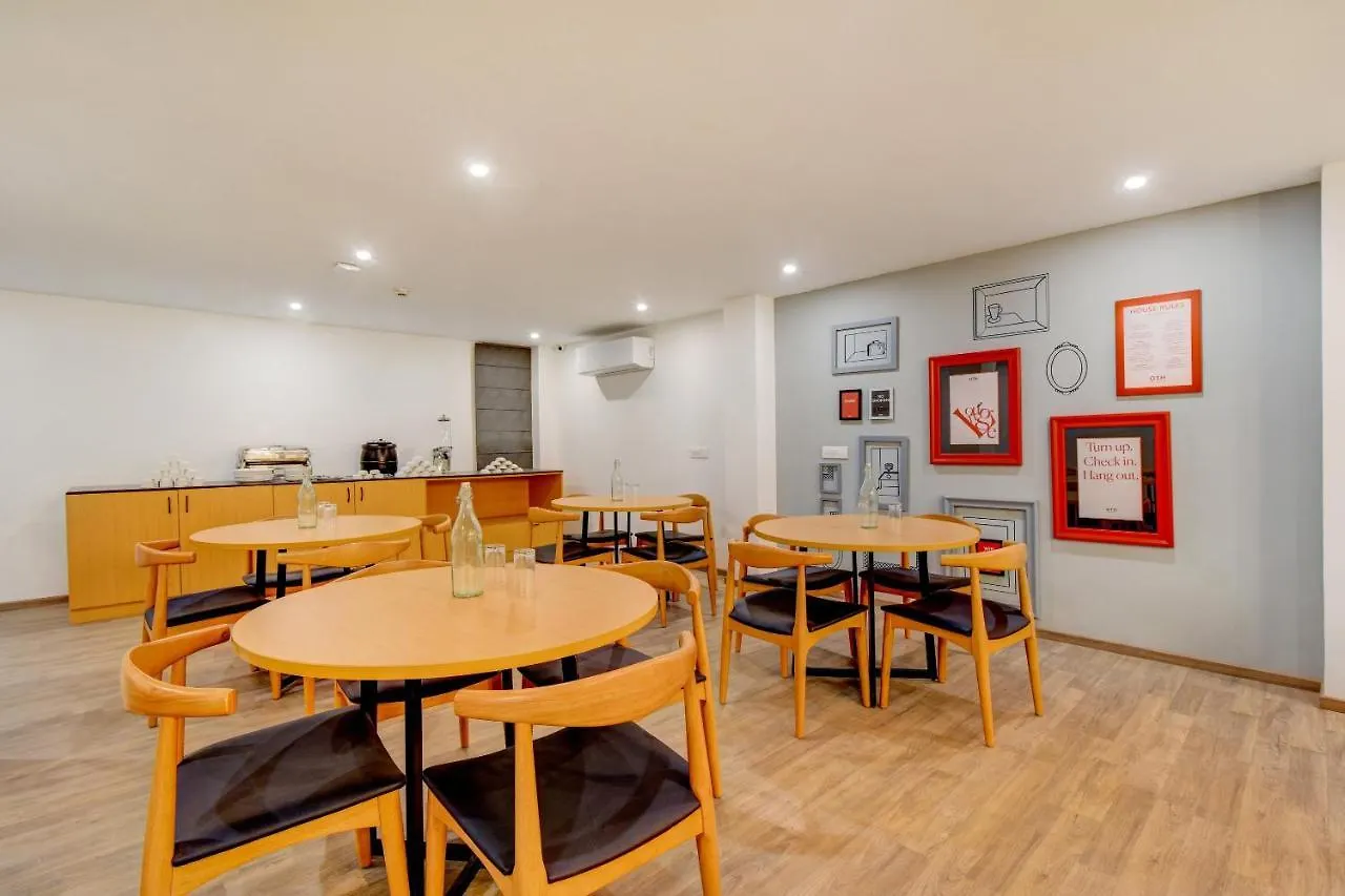 Oyo Townhouse 219, Sector 49, Gurgaon Hotel